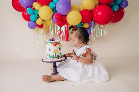 First Fiesta Photo Shoot, Fiesta Cake, Smash Cake Girl, Smash Cake Photoshoot, Fiesta Birthday, Birthday Cake Smash, Specialty Cakes, First Birthday Cakes, Birthday Bash