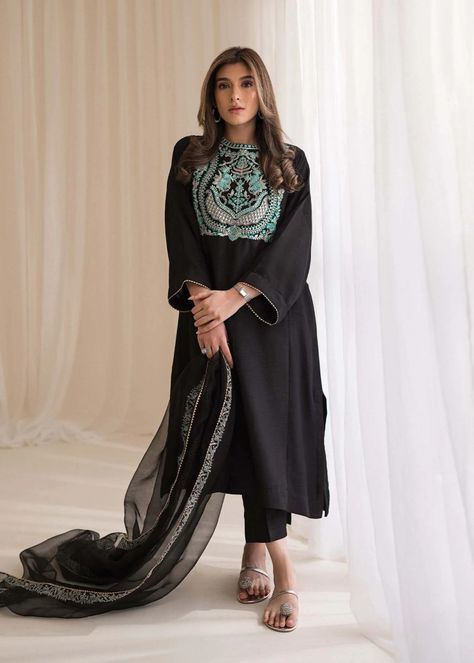 Sadaf Fawad Khan, Black Suede Dress, Fawad Khan, Black Pool, Punjabi Outfits, Latest Dress Design, Pakistani Fashion Casual, Trendy Shirt Designs, Casual Indian Fashion