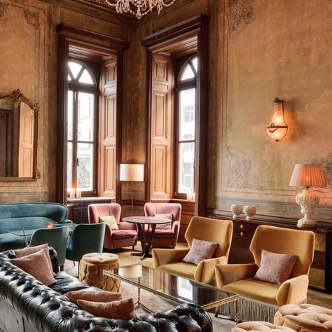 Set in Palazzo Corpi, in the heart of the Beyoğlu district, Soho House Istanbul is a place for members to relax, eat, drink and meet. Discover more here. Soho House Istanbul, Hotels In Istanbul, Luxury City, Hotels In Turkey, Cheap Rooms, Istanbul Hotels, Marble Bar, Colorful Interior, Morning Room