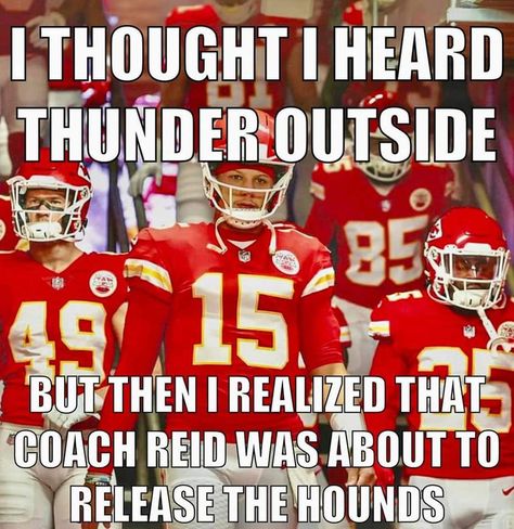 Funny Numbers To Call, Super Bowl Memes, Nfl Meme, Kelce Brothers, Chiefs Memes, Kansas City Chiefs Funny, Kc Cheifs, Pat Mahomes, Chiefs Wallpaper