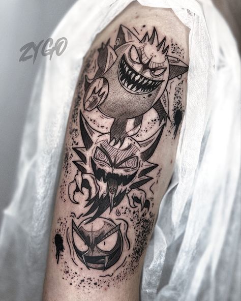 dark tattoo, pokemon, gangar, blackwork, sketch Dark Pokemon Tattoo, Giratina Tattoo, Gengar Pokemon Tattoo, Gengar Tattoo Design, Dark Pokemon, Gengar Tattoo, Creepy Pokemon, Dark Pokémon, Mangas Tattoo