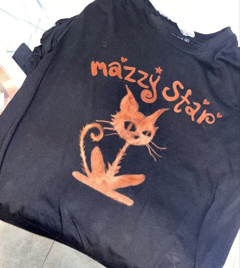 Mazzy Star Bleach Shirt, Mazzy Star Logo, Mazzy Star T Shirt, Mazzy Star Shirt, Mazzy Star Vinyl, Bleach Shirt Design Ideas, Mazzy Star Outfit, Cute Diy Shirts, She Hangs Brightly