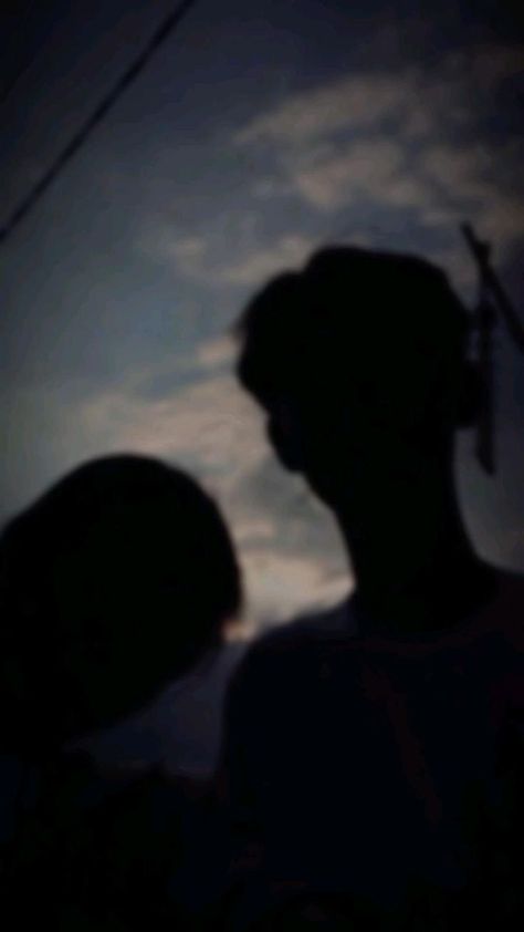 Shadow Pic, Couple Shadow, Couples Hidden Face Pics, Blur Picture, 18th Birthday Party Themes, Boyfriend Pranks Pictures, Wallpaper Wa, Boy Blurred Pic, Self Pictures