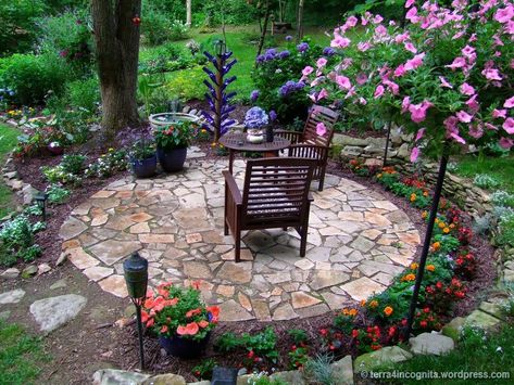 Garden Sitting Area, Garden Sitting Areas, Serenity Garden, Garden Nook, Flower Garden Design, Rock Garden Landscaping, Patio Plants, Annual Flowers, Patio Landscaping