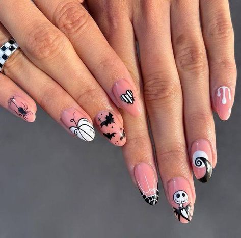 Cute Halloween Nail Ideas, Before Christmas Nails, Nightmare Before Christmas Nails, Halloween Nail Ideas, Ideas Uñas, Cute Halloween Nails, Nail Drawing, Cute Nail Art Designs, Glow Nails