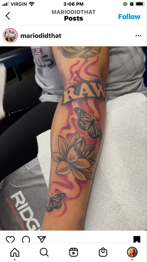 Color Tattoos For Women, Piercings Idea, Girly Sleeve Tattoo, Rip Tattoos For Dad, Girly Hand Tattoos, Girl Thigh Tattoos, Wrist Tattoo Designs, Wrist Tattoo Ideas, Tattoos Inspo