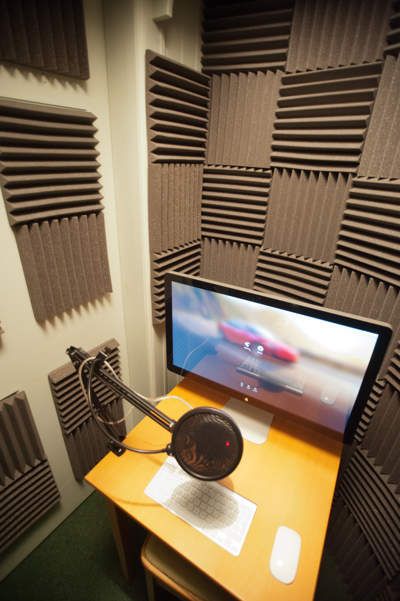 Small Recording Booth, Home Recording Booth, Diy Recording Studio Small Spaces, Closet Recording Studio, Sound Booth, School Wall Decoration, Vocal Booth, Recording Booth, Closet Studio