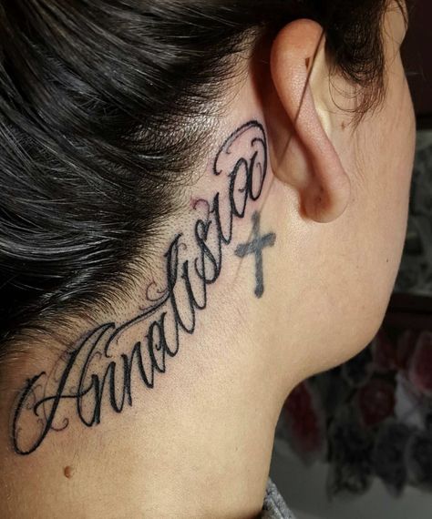 Neck Tattoo Name Ideas, Tattoo Name On Neck, Name Tattoos Behind Ear Men, Name On Neck Tattoo Men, Name Face Tattoos For Women, Neck Tattoos Women Name, Names On Neck Tattoo, Name On Neck Tattoo For Women, Names On Hand Tattoos