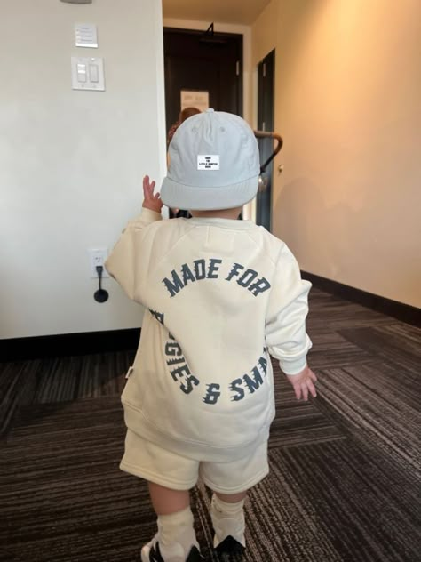 Perlengkapan Bayi Diy, Toddler Boy Style, Bebe Clothing, Luxury Baby Clothes, Trendy Boy Outfits, Baby Ootd, Baby Fits, Toddler Boy Fashion, Dad Baby