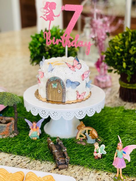 Small Fairy Birthday Cake, Fairy Birthday Cake Table, Fairy Cake Simple, Simple Fairy Cake Ideas, Fairy Birthday Cake Ideas Simple, Fairy Unicorn Cake, Fairy Butterfly Cake, Fairy Birthday Party Ideas Cake, Fairy Door Cake