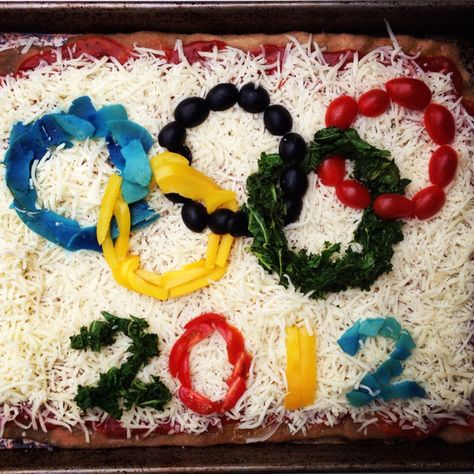 Olympics Pizza with veggie Olympic rings...but with just veggies and dip Olympic Ring, Veggies And Dip, Olympic Party, Making Dinner, Olympic Rings, Sippy Cups, Watch Party, Holiday Entertaining, Family Reunion