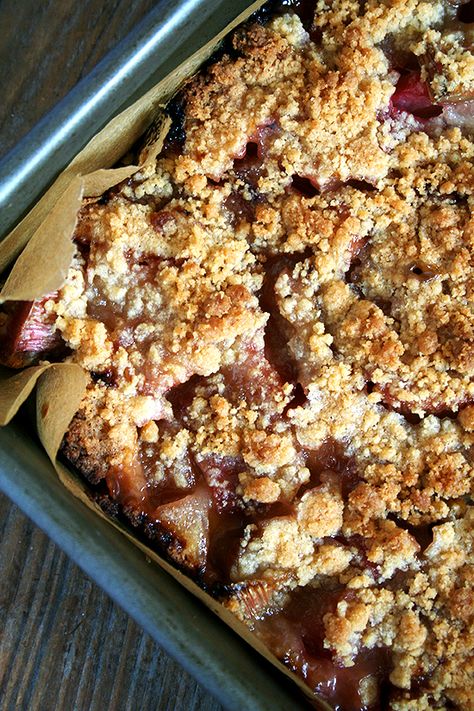 A Few Ideas for Memorial Day Rhubarb Buckle, Rhubarb Desserts, Oat Crumble, Crumble Bars, Baked Fruit, Rhubarb Recipes, Strawberry Rhubarb, Eat Dessert, Fruit Desserts