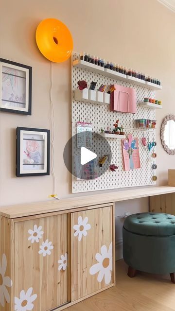 Kim Bui on Instagram: "The art & craft table I wished I had as a little girl. Now I get to make one for my daughter💕. I repurposed Ivar cabinets from @ikeausa’s as-is section to build this art table.   Details on how to recreate in the previous reel.   #artsandcrafts #girlsroomdecor #ikeahack #ikeahacks #arttable #homeorganization #kidsspace #craftstable #diymom" Diy Art Table With Storage, Ikea Art Station For Kids, Kids Craft Desk, Kids Desk Diy, Diy Art Table, Photo Studio Interior Design, Kids Art Area, Kids Craft Corner, Toddler Travel Activities