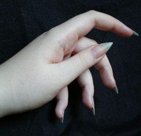 Natural pointed nails Flaky Nails, Alluka Zoldyck, Sharp Nails, Blake Belladonna, Pointy Nails, Bellatrix Lestrange, Selina Kyle, Ginny Weasley, Creepy Halloween