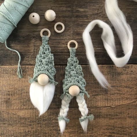 Free Macrame Patterns, Macrame Knots Pattern, Macrame Wall Hanging Diy, Rope Crafts, Gnomes Crafts, Macrame Patterns Tutorials, Macrame Plant Hangers, Macrame Ideas, Macrame Decor