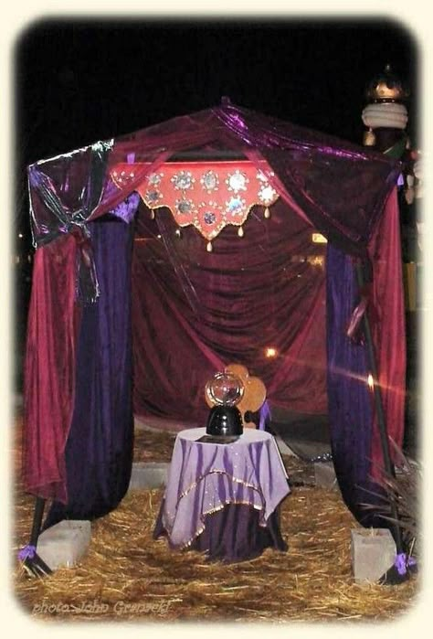 Halloween Fortune Teller, Haunted Carnival, Halloween Camping, Creepy Carnival, Halloween Circus, Red Tent, Circus Party, Trunk Or Treat, Theme Halloween