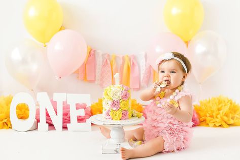 Baby pink and yellow cake smash theme Yellow Cake Smash, Pink And Yellow Cake, Yellow First Birthday, Pink Smash Cakes, Sunshine Birthday Theme, Diy Smash Cake, Sunshine First Birthday, Pink First Birthday, Baby First Birthday Themes