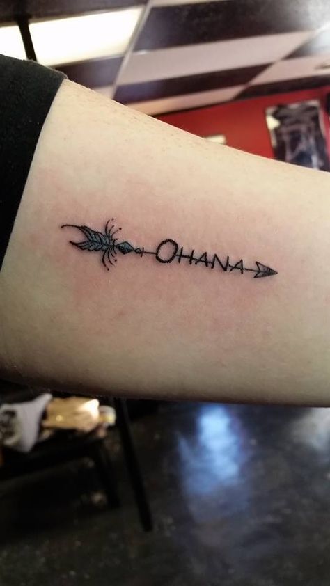 #ohana #family #arrow #simple #tattoo #feminine #studio13tattoomg