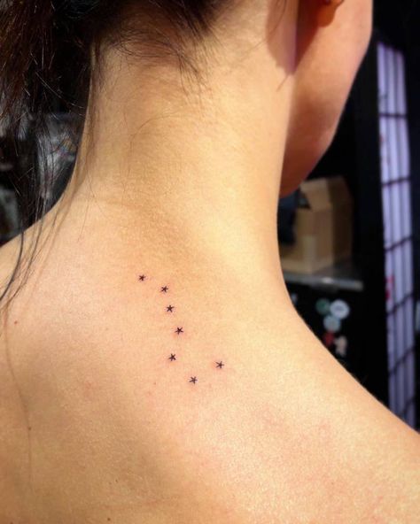 Ursa Major Tattoo, Big Dipper Tattoo, Alaska Tattoo, Star Constellation Tattoo, Beer Tattoos, Astronomy Tattoo, Small Star Tattoos, Matching Sister Tattoos, Ursa Major