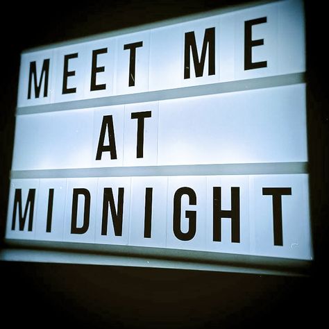 Midnights Taylor Swift, Midnights Taylor, Meet Me At Midnight, Taylor Swift Midnights, Taylor Swift Party, Taylor Swift Birthday, Taylor Swift Posters, Red Taylor, Taylor Swift Album