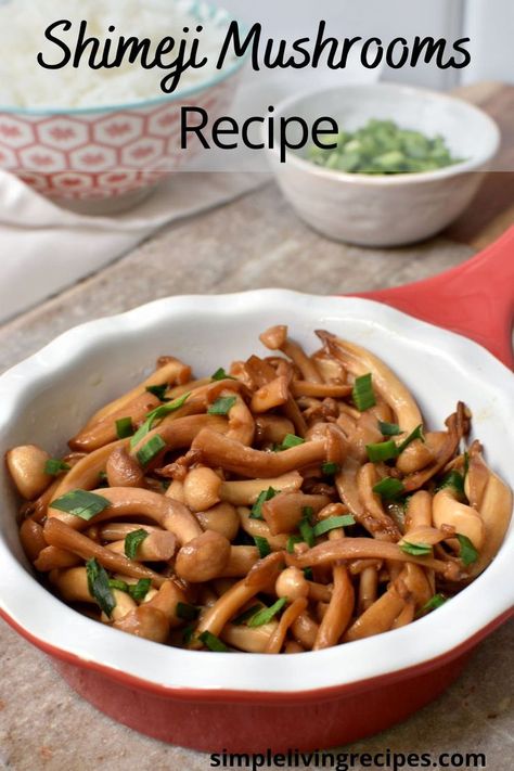 shimeji mushrooms in a pan with chives on top Healthy Vegetarian Breakfast, Korean Side Dishes, Mushroom Dish, Low Carb Diets, Garlic Recipes, Japanese Cooking, Cooking Wine, Easy Baking Recipes, Veg Recipes