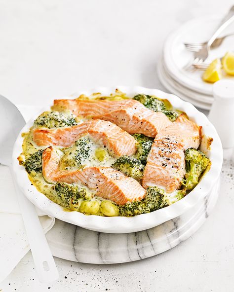 Everyone loves a one-pan dish – you can't go wrong with this creamy gnocchi topped with fresh pesto and Organic salmon fillets. It's an easy, midweek meal that's ready in 30 mins. Salmon Gnocchi, Creamy Gnocchi, Salmon Fillet Recipes, Benefits Of Organic Food, Baked Gnocchi, Oven Baked Recipes, Shellfish Recipes, Easy Baked Salmon, Delicious Magazine