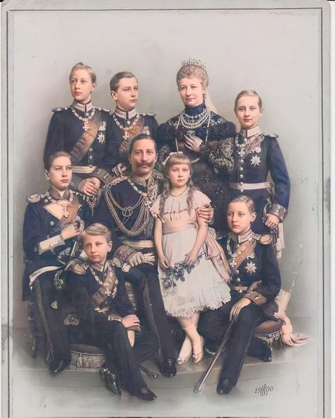 German Palaces, Royal Costumes, Mob Mentality, British Royal Family Tree, German Royal Family, Royal Costume, Kaiser Wilhelm Ii, Royal Family Trees, English Royal Family