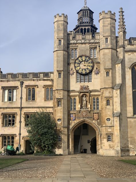 trinity college, cambridge university, uni, trinity, newton, travel destination, aesthetic, view, architecture, clock, tower Destination Aesthetic, University Students Life, Cambridge Student, Cambridge College, University In England, Academic Aesthetic, College Architecture, Aesthetic View, London University