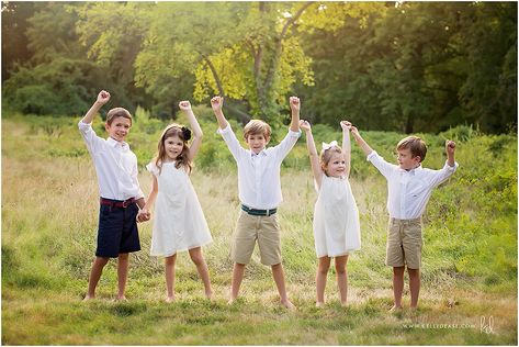 CT Family Photography | Farmington, CT Children's Photographer | Hartford County Family Photographer | CT Sibling Photography | Hillstead Museum Family Photography Three Kids Photoshoot Poses, Five Siblings Photography, Family Of Five Photoshoot Older Kids, Siblings Pictures, Outdoor Family Photos Older Children, Meg Bitton Photography, Farmington Connecticut, Grandkids Photography, Candid Family Photos With Older Children