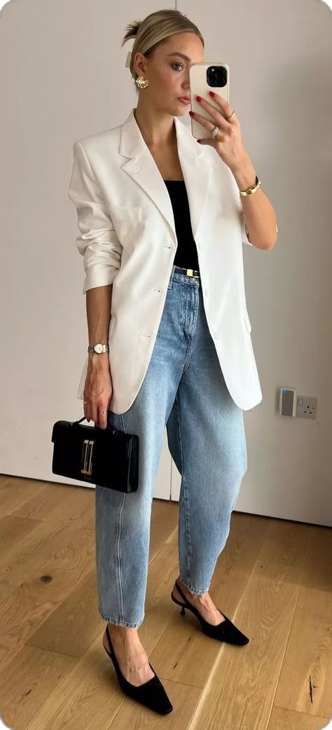 Outfit Ideas For Evening Out, Casual White Blazer Outfit Women, Cute Blazer Outfits, Networking Event Outfit, Spring Business Casual Outfits, White Blazer Outfits, Corporate Girly, Europe Pics, Workwear Women