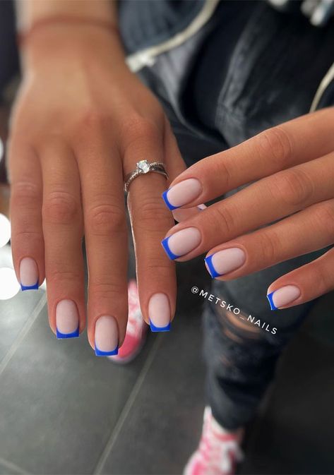 simple french tips, french tip nails, french manicure, modern french tips, french nails, french colored tips Blue French Nails, Easy Nail Designs Summer, Nails French Tip, French Tip Design, Blue French Tips, Ten Nails, Retro Nails, Nail Art Techniques, Blue Tips