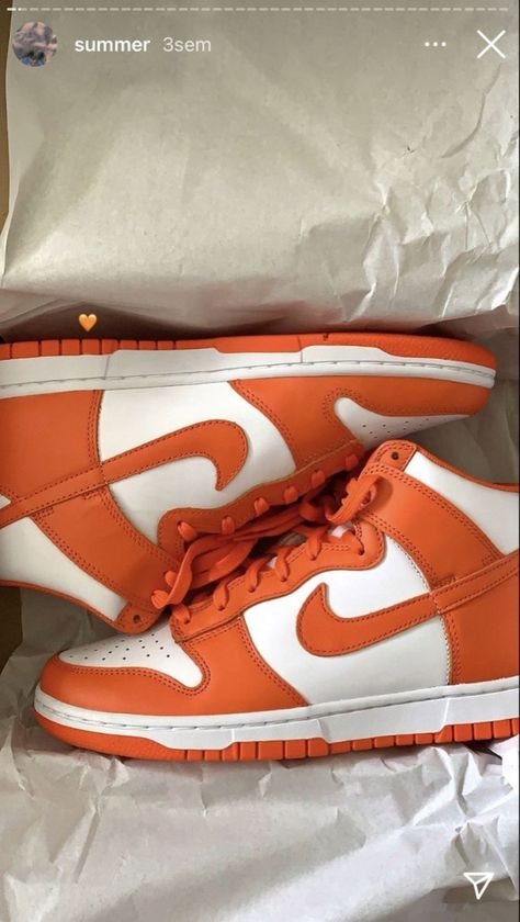 Tenis Nike Jordan, Pretty Shoes Sneakers, Nike Orange, Orange Shoes, Cute Nike Shoes, Fresh Shoes, Hype Shoes, Cute Nikes, Shoe Inspo