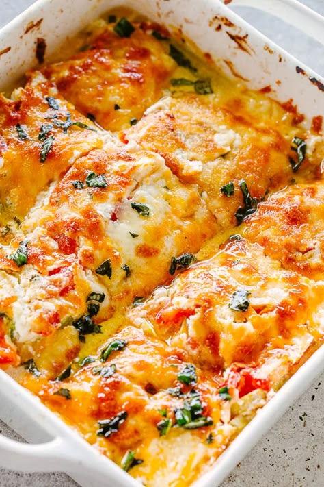 10 Low-Carb Casseroles That Are Loaded with Fresh Veggies | The Kitchn Zucchini Tomato Casserole, Tomato Casserole, Zucchini And Tomatoes, Delicious Vegetarian Dinner, Zucchini Tomato, Zucchini Casserole, Baked Zucchini, Chicken Zucchini, Baked Tomatoes