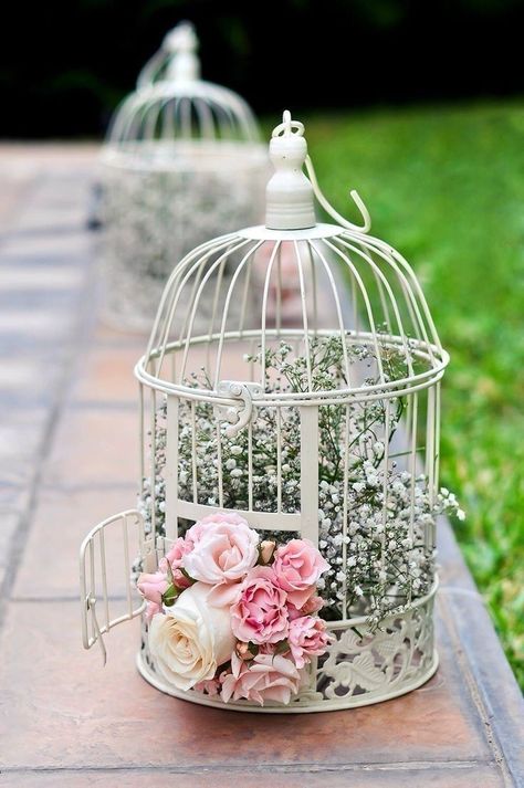 Bird Cage Wedding Decor, Birdcage With Flowers, Chicken Thigh Recipes Grilled, Design A Garden, Bird Cage Centerpiece, Chicken Thigh Recipes Air Fryer, Cage Decor, Lantern Centerpiece Wedding, Deco Champetre