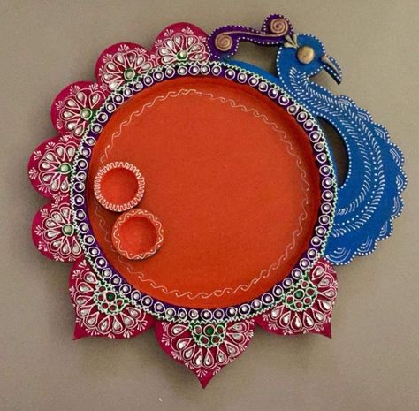 Arti Thali Decoration, Diwali Craft Ideas, Kalash Decoration, Arti Thali, Aarti Thali, Diwali Crafts, Diya Decoration Ideas, Bridal Foot Jewelry, Puja Thali