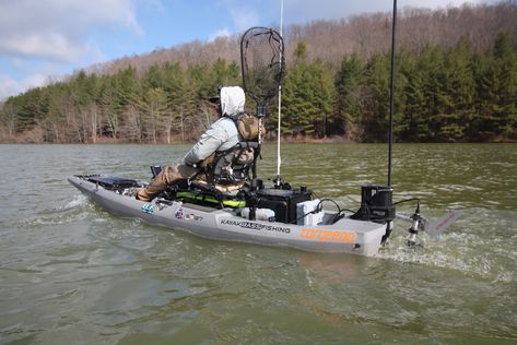 Kayak fishing isn’t just a paddlesport anymore, so get cruising with these tips on how to convert any kayak to a pedal drive or motor. Pedal Powered Kayak, Kayak Diy, Motorized Kayak, Kayak Fishing Setup, Kayak Fishing Diy, Pedal Kayak, Sup Fishing, Kayak Cart, Angler Kayak