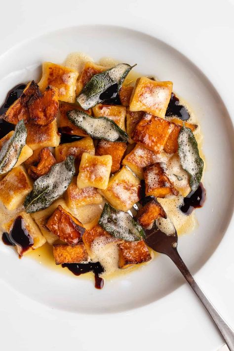 Pan fried gnocchi with pumpkin and brown butter is the ultimate Autumnal love letter. With crisp sage and balsamic glaze for a perfect dish. Homemade Potato Gnocchi, Fried Gnocchi, Pan Fried Gnocchi, Butter Sauce For Pasta, Burnt Butter, Gluten Free Gnocchi, Pumpkin Gnocchi, Pumpkin Sauce, Potato Gnocchi