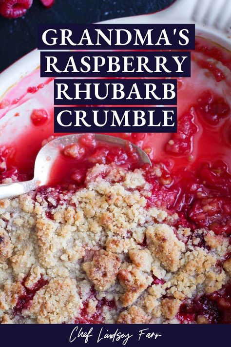 Rhubarb Appetizer, Rhubarb Crumble Recipe, Rhubarb Crumble Recipes, Raspberry Crisp, Oat Crumble Topping, Rhubarb Cobbler, Raspberry Rhubarb, Raspberry Crumble, Cinnamon Crumble