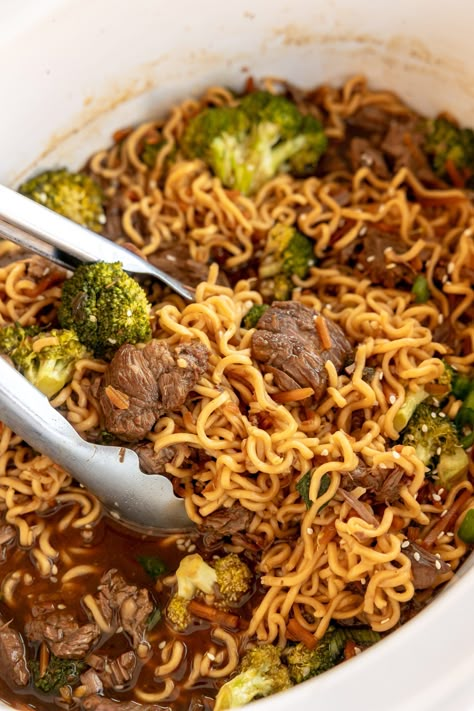 Crock Pot Beef and Broccoli Ramen - Smells Like Home Beef Ramen Stir Fry, Crock Pot Beef And Broccoli, Beef And Broccoli Ramen, Broccoli Ramen, Sweet Teriyaki Sauce, Beef And Broccoli Recipe, Beef Ramen, Chinese Food Restaurant, Steak And Broccoli