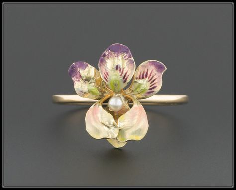 Pearl Flower Ring, Antique Pins, Fake Jewelry, Sweet Violets, Iris Flower, Antique Wedding, Nail Jewelry, Iris Flowers, Enamel Ring