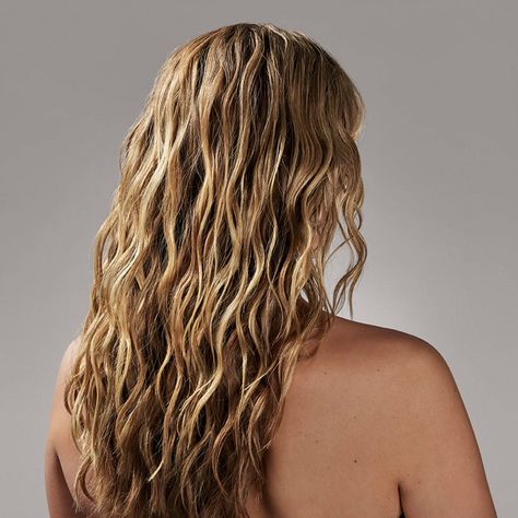 images (1540×1540) Bombshell Hair, Oribe Hair Products, Shine Spray, Beach Wave, Hair Fragrance, Light Hair, Hair And Beard Styles, Beach Hair, Hair Waves