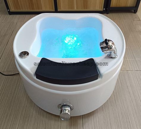 Pedicure tub for salon price Pedicure Station Ideas, Pedicure Tub, Pedicure Bowls, Pedicure Station, Vip Lounge, Foot Spa, Jacuzzi Tub, Spa Tub, Jetted Tub