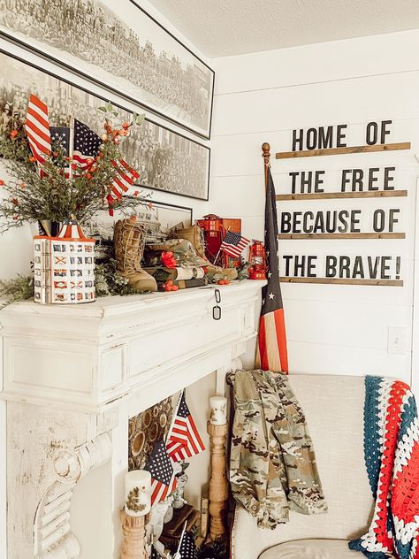 Americana Office Decor, 4th Of July Vintage Decor, 4th Of July Mantel Decor, Patriotic Home Decor, Modern Americana Decor, Farmhouse 4th Of July Decor, Vintage Americana Decor, Patriotic Bedroom, Patriotic Room