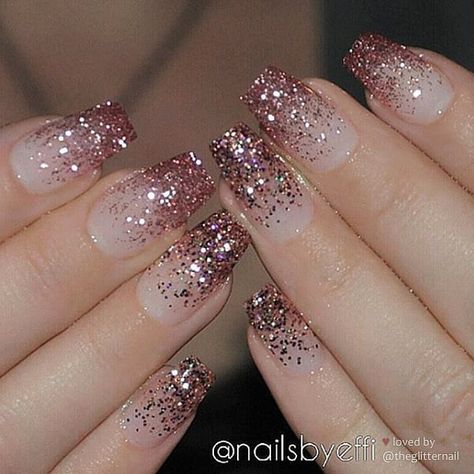 TheGlitterNail 🎀 Get inspired! on Instagram: “✨✨✨ Rose Gold Glitter Ombre on Coffin Nails 👌 • 💅 Nail Artist: @nailsbyeffi 💝 Follow her for more gorgeous nail art designs! • 👉 Turn on…” Nye Nails Coffin, Unique Wedding Nails, Graduation Nails, Wedding Nails Design, Sparkle Nails, Glitter Acrylics, Nail Designs Glitter, Glitter Nail, Hot Nails