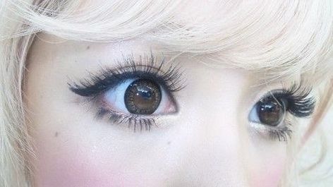 @lovelemonlima on Instagram: “Want to do gyaru makeup !!!” Goth Kidcore, Gyaru Makeup, Gyaru Fashion, Doll Makeup, Doll Eyes, Blogger Girl, Girl Blog, Cat Girl, Cute Makeup