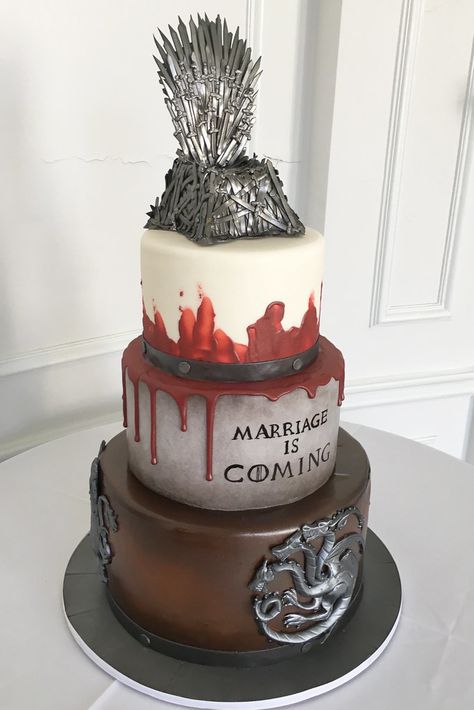 Game of Thrones cake by Oakleaf Cakes Bake Shop Game Of Thrones Birthday Cake, Gaming Wedding Cake, Game Of Thrones Wedding, Game Of Thrones Birthday, Game Of Thrones Cake, Fantasy Cake, Cake Simple, Sculpted Cakes, Cake Games