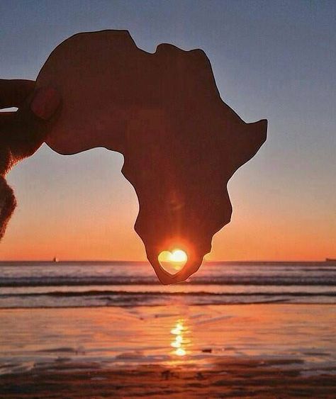 Africa Our Africa! Love the picture Afrique Art, Africa Do Sul, South Africa Travel, Out Of Africa, Africa Art, Durban, Southern Africa, African Safari, Africa Travel