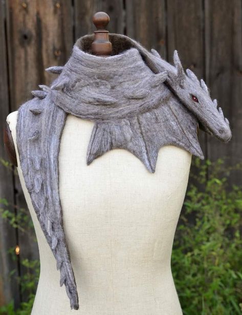 Dragon Scarf, Theatre Props, Shawl Knitting, Felting Ideas, Scarf Wool, Felt Projects, Shawl Patterns, Yarn Projects, Wet Felting