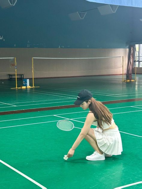 Badminton Aesthetic Girl, Badminton Girl Aesthetic, Badminton Fashion, Badminton Girl, Badminton Aesthetic, Badminton Pictures, Sports Girl, Hobby Horse, Sport Girl