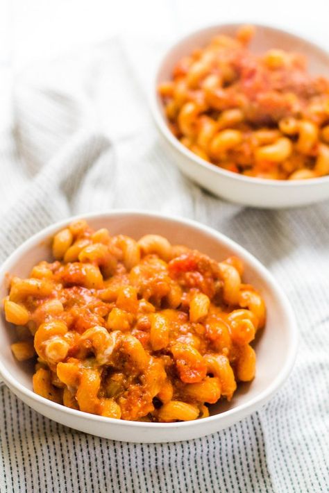 One Pot Pasta with Cheesy Lentil Sauce - Happy Veggie Kitchen Vegetarian Pasta Dinner, Lentil Sauce, Vegetarian Kids, One Pot Vegetarian, Light Pasta, Easy Vegetarian Dinner, Meals Ideas, Dish Ideas, Veggie Meals